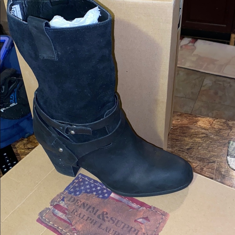 HEELED BOOTS - D&S collection frm Ralph Lauren